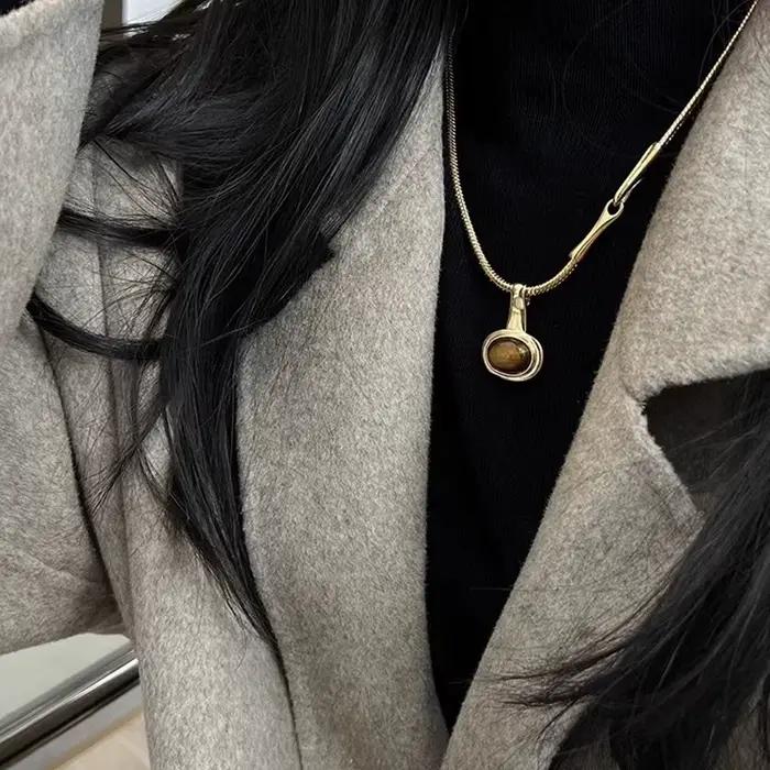 Collier pendentif en pierre d'oeil de tigre pour femmes, accessoire de bijoux à la mode, chaîne de couleur café, perles, accessoires de bijoux