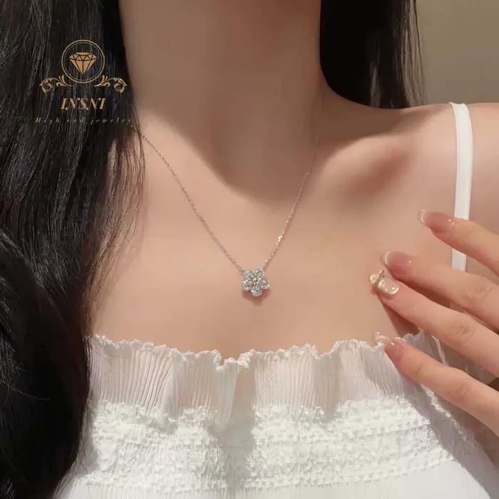 Collier Fleur de Cerisier en Argent S925, Pendentif Fleur, Chaîne de Clavicule Luxe Léger Abordable, Chaîne de Cou pour Femme, Cadeau pour Femme