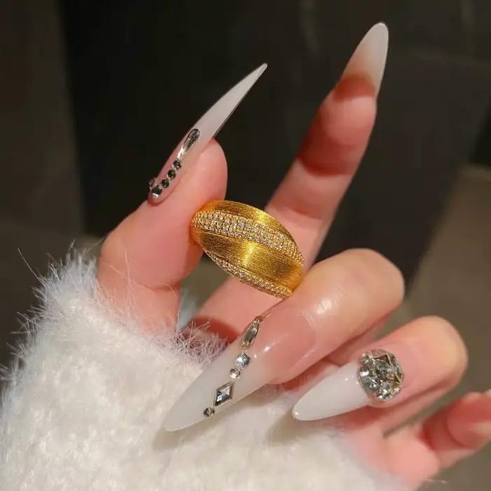 Bagues Vintage brossées en diamant clouté pour femmes, nouveau breloque, mode légère, luxe, haut de gamme, bijoux cadeau de banquet