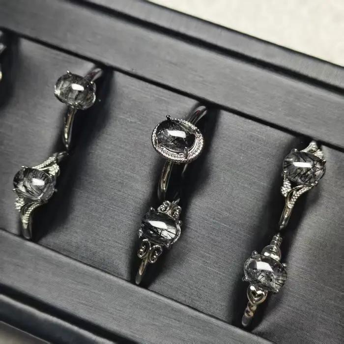 Vente en gros de quartz rutilé noir naturel ovale, divers types, design de bague tendance et polyvalent, simple et élégant, cadeau idéal