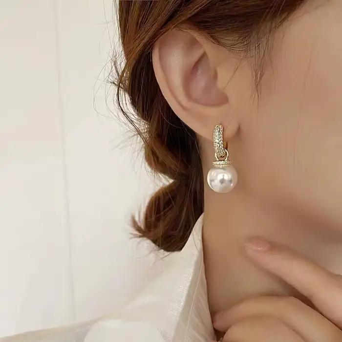 Boucles d'oreilles pendantes en perles de Zircon incrustées, Design de luxe léger français, accessoires de bijoux exquis pour femmes lors des fêtes