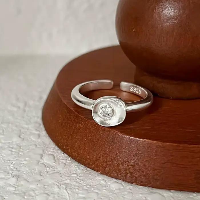 Bague asymétrique en feuille de Ginkgo pour femmes, couleur argent, ouverte et réglable, bijoux tendance, accessoires minimalistes