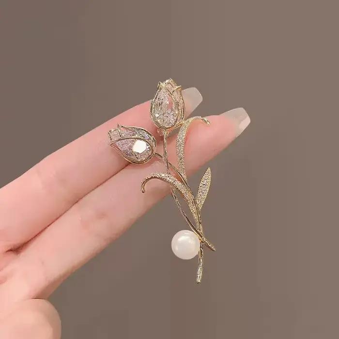 Broches de luxe en Zircon pour femmes, fleur de tulipe, perles, mode feuille florale en cristal, épingles à revers, vêtements de Banquet, Corsage, bijoux