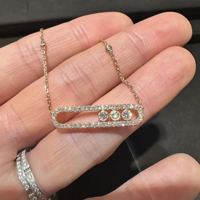 Collier à fermoir mobile incrusté de trois diamants pour femme, forme géométrique tendance, plaqué or 18 carats, design épingle de sûreté mobile H...