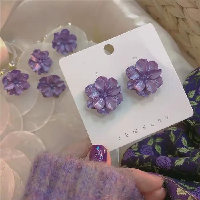 Boucles d'oreilles élégantes fleur de gardénia résine or clair bijoux féminins pour femmes occasions spéciales
