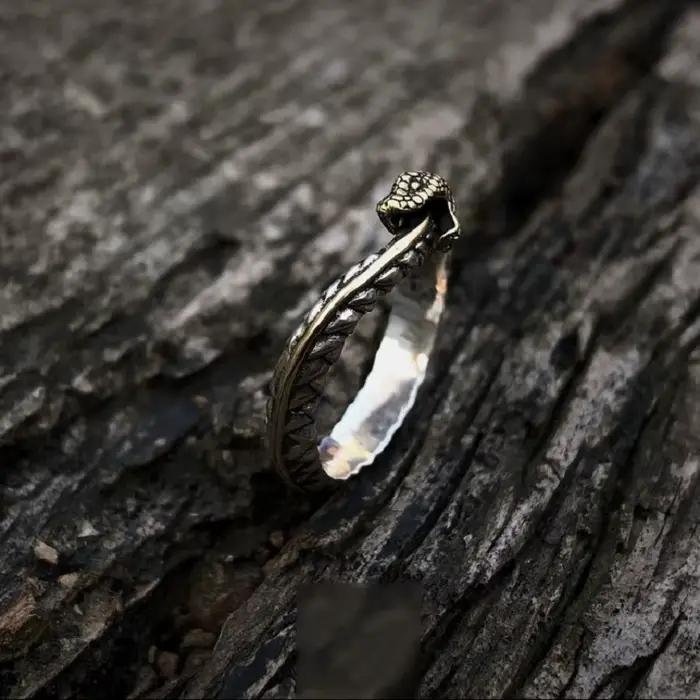 Bague serpent Vintage Ouroboros pour hommes, bijoux réglables, bague serpent sculptée exquise S925, accessoires de doigt de queue de Collision en or