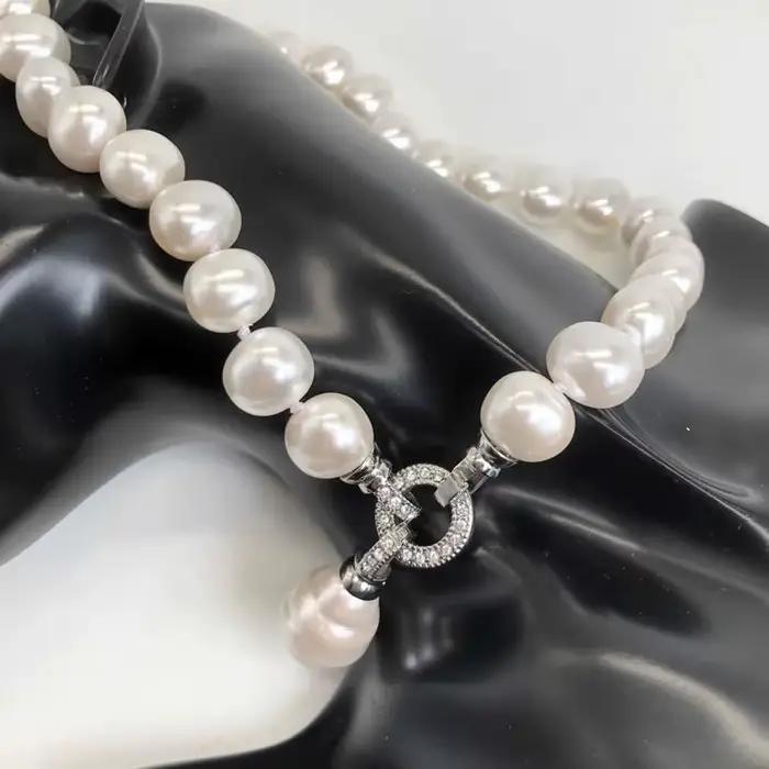 Collier de perles de culture d'eau douce en coquille, style romantique avec pendentif géométrique, bijou de soirée pour femme, cadeau pour occasions spéciales