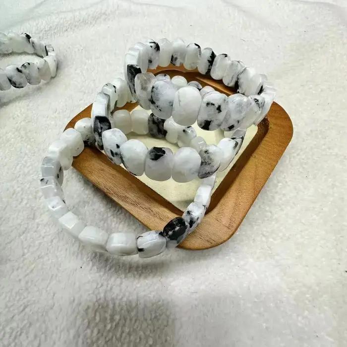 Bracelet en Pierre de Lune Naturelle de Haute Qualité