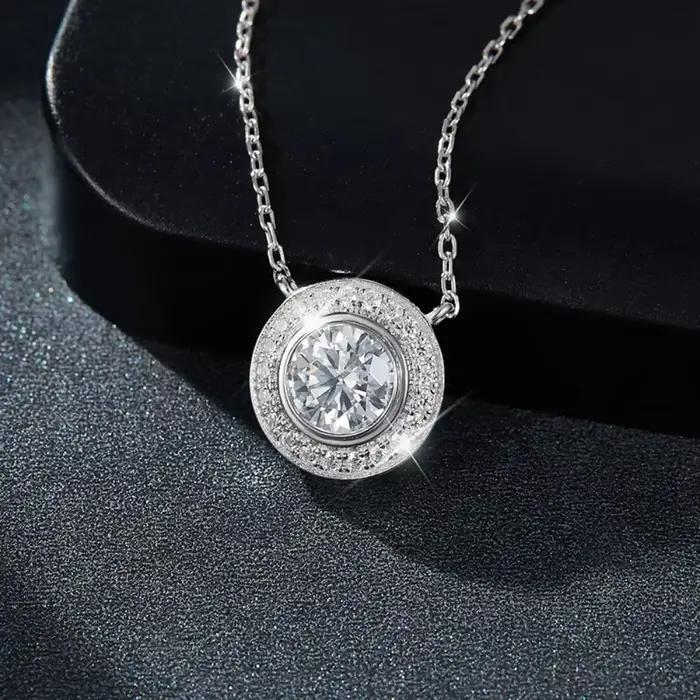 M-JAJA 1ct Moissanite pendentif collier pour femmes 18K plaqué or blanc S925 argent Sterling Halo diamant chaîne bijoux fins cadeau