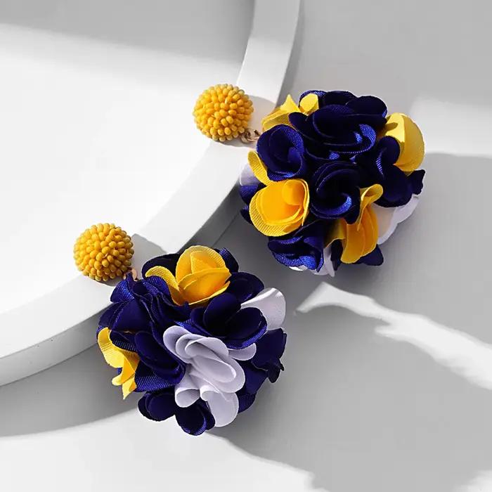 Boucles d'oreilles pendantes en forme de fleur pour femmes