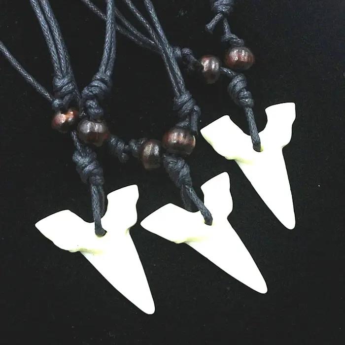 Collier imitation os de yak en forme de dent de requin style punk tracker de sommeil et humeur pour homme et femme occasions spéciales nocturnes