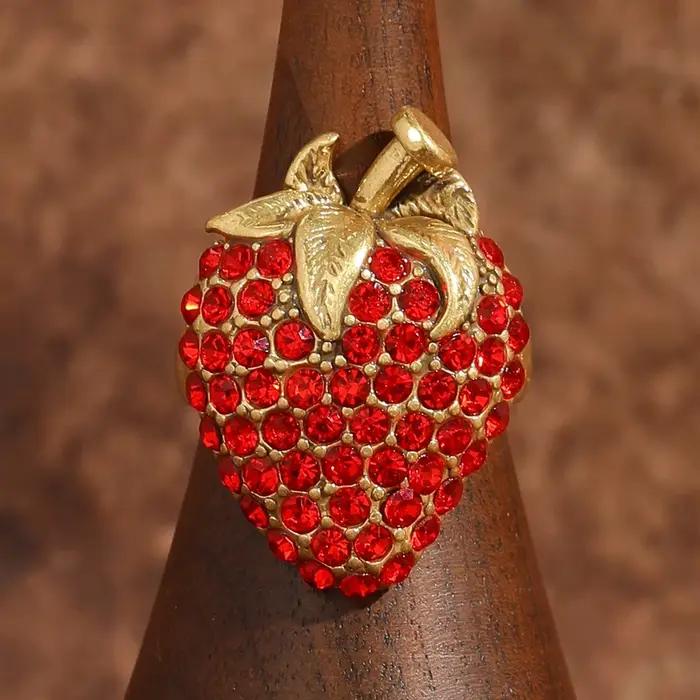 Bague Vintage fraise rouge couleur or feuille strass Cocktail bijoux de créateur de luxe accessoires de haute qualité femme 2025