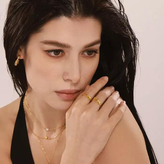 Magnifiques bagues en forme de tulipe pour femmes, en acier inoxydable plaqué or, étanches, bijoux pour doigts féminins