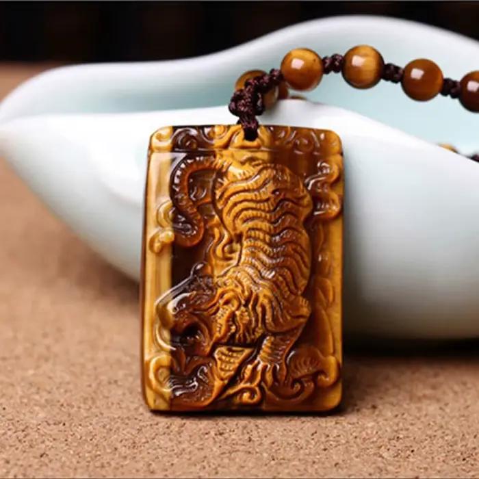 Pendentif œil de tigre sculpté à la main, collier de guérison énergétique avec chaîne de perles, amulette porte-bonheur, bijoux en cristal pour femmes et hommes