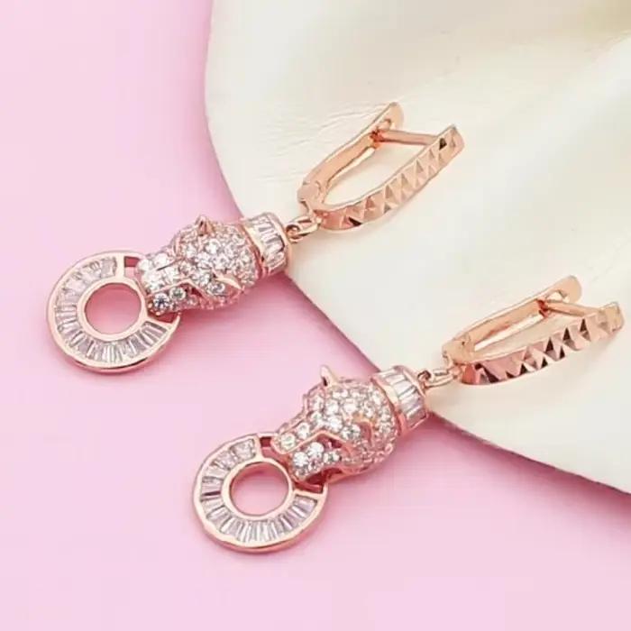 Boucles d'oreilles léopard en or violet plaqué or rose 14 carats avec zirconium et cristal pour femmes occasions spéciales mariage banquets