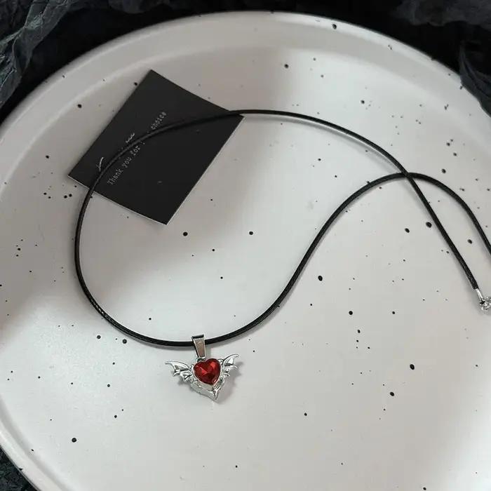 Collier ras du cou gothique Harajuku avec pendentif en forme de cœur