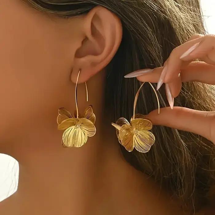 Boucles d'oreilles créoles dorées à fleurs creuses Double couche pour femmes, Vintage, idéales pour un usage quotidien, accessoires de bijoux