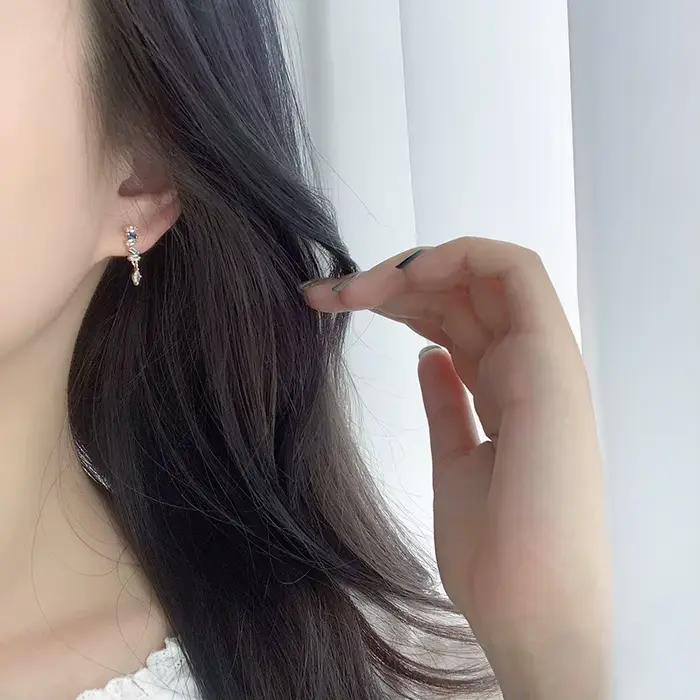 Boucles d'oreilles serpent simples en argent Sterling 925 pour femmes, boucles d'oreilles à pampilles en cristal pavé, bijoux de tempérament de mariage, cadeau d'amitié