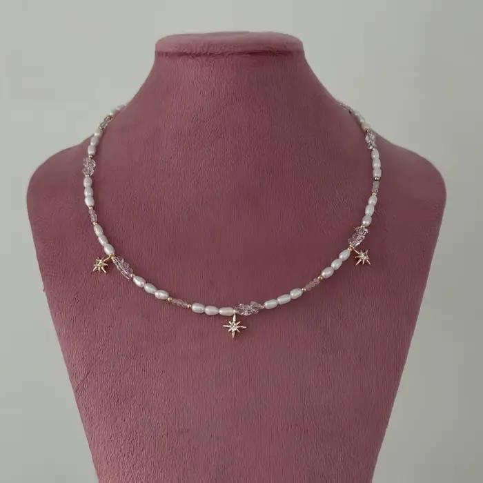 Collier de perles minimaliste pour femmes
