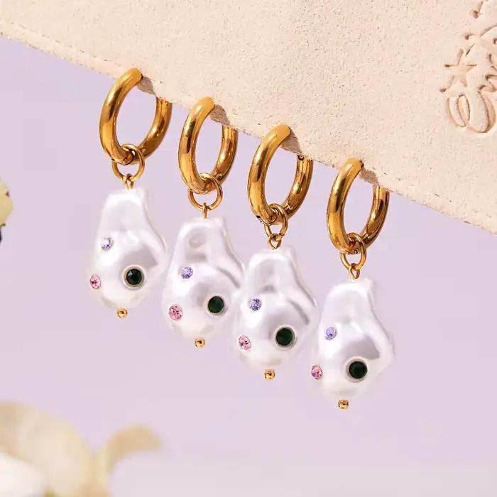 Boucles d'oreilles créoles en acier inoxydable plaquées or avec perles baroques et zircon pour femmes occasions spéciales