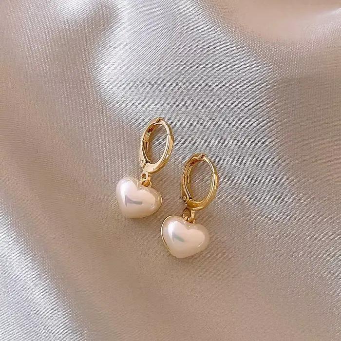 Boucles d'oreilles pendantes en forme de cœur et de perles pour femmes, Design classique, bijoux à la mode, accessoires de tempérament doux pour filles, 2025