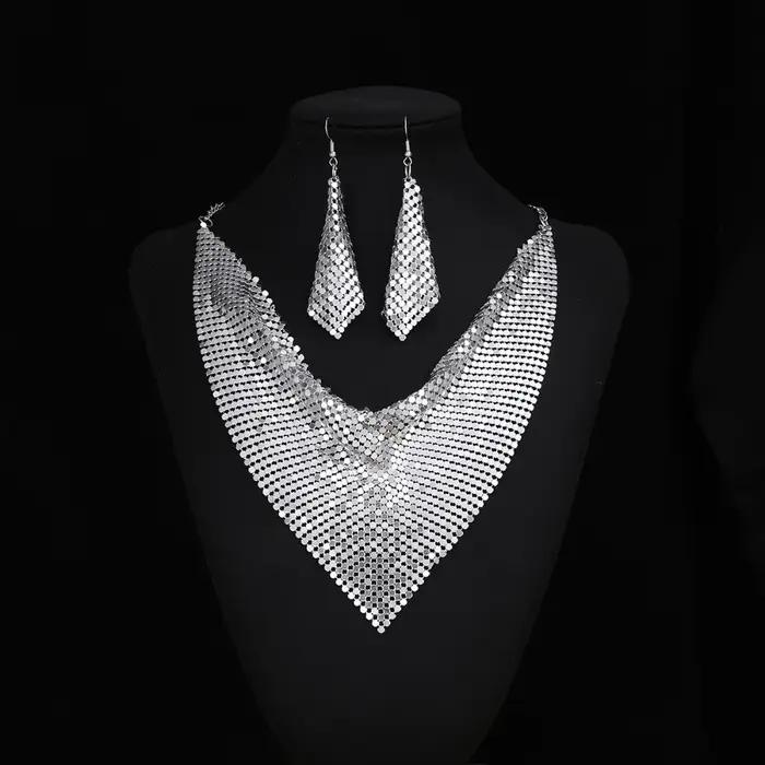 Ensemble de bijoux indiens pour femmes, biscuits brillants, tour de cou en métal, boucles d'oreilles de la présidence, fête de mariage, ensembles de bijoux à la mode