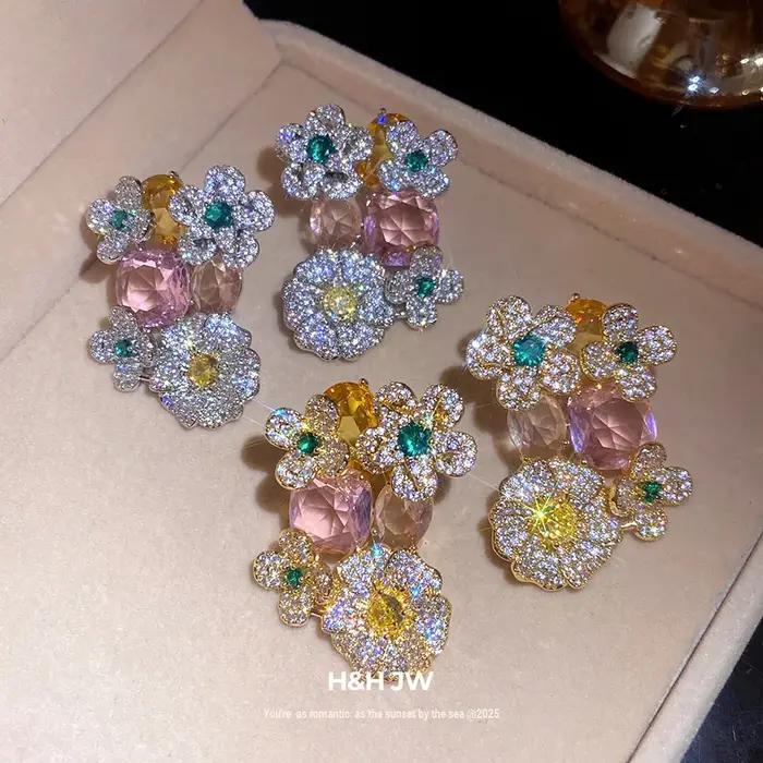 Boucles d'oreilles pendantes ovales en cristal or et or jaune clair pour femmes occasions spéciales elegance tendance