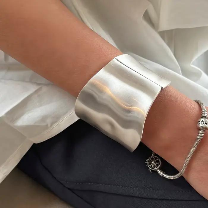 KMVEXO Punk Hip Hop larges bracelets asymétriques Bracelets pour femme déclaration alliage Bracelets hommes bijoux Femme accessoires Manchette