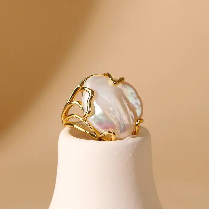 Bague en perles baroques d'eau douce naturelles plaquées or pour femmes occasions spéciales ajustement réglable elegance sophistication