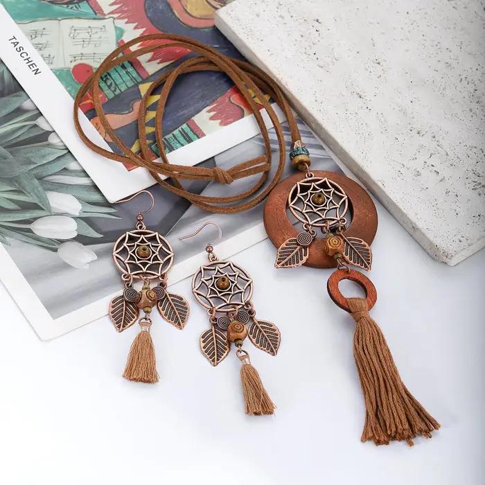 Ensemble de boucles d'oreilles en plumes pour femmes