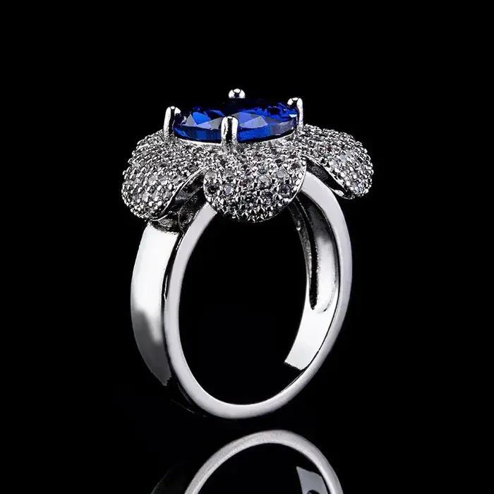 Bague Camélia Saphir en Argent Sterling Incrustée de Cristal Bleu Élégante pour Femmes Occasions Spéciales Cadeau de Mariage