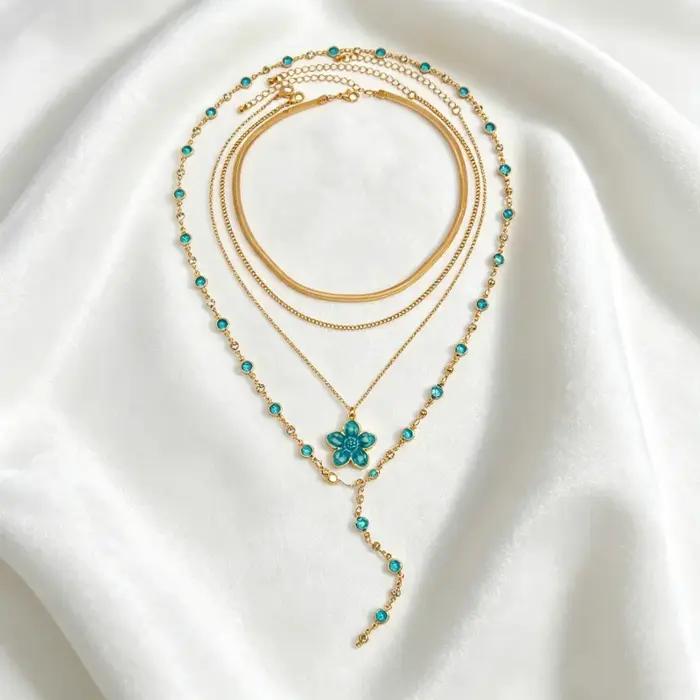 Collier multi-couches de style français avec motif floral coloré