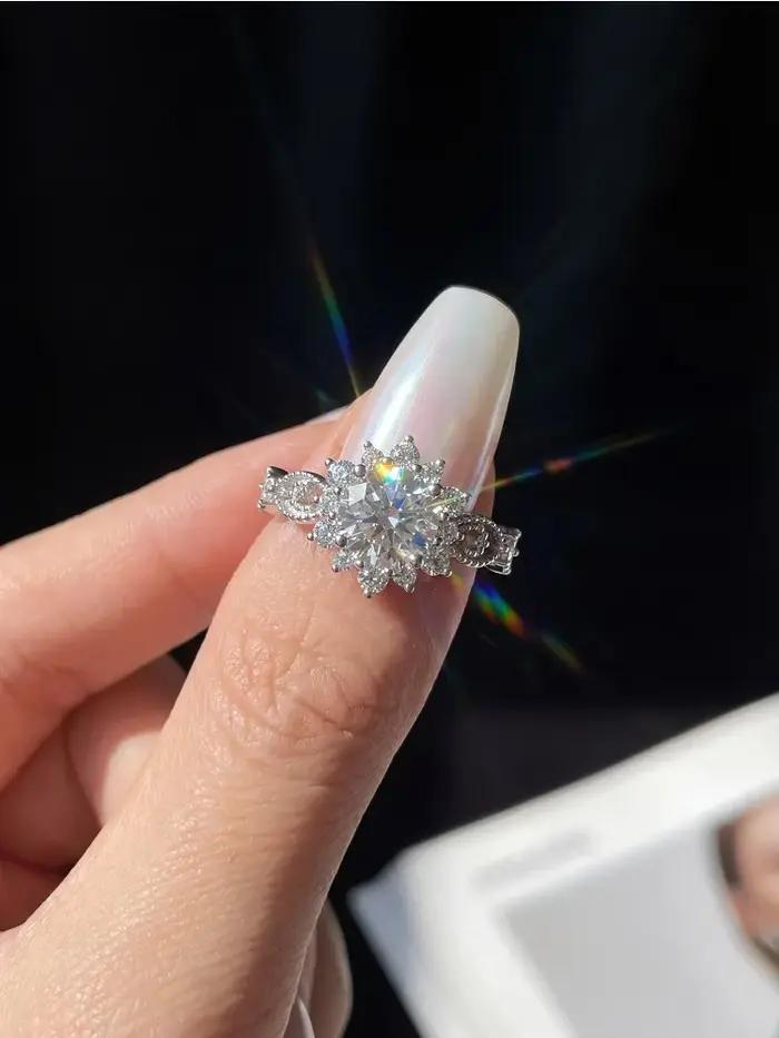Bague Fleur en Argent Sterling 925 avec Diamant Moissanite Certifié 1 Carat pour Femme – Bijou de Luxe pour Tenue Quotidienne et Soirée