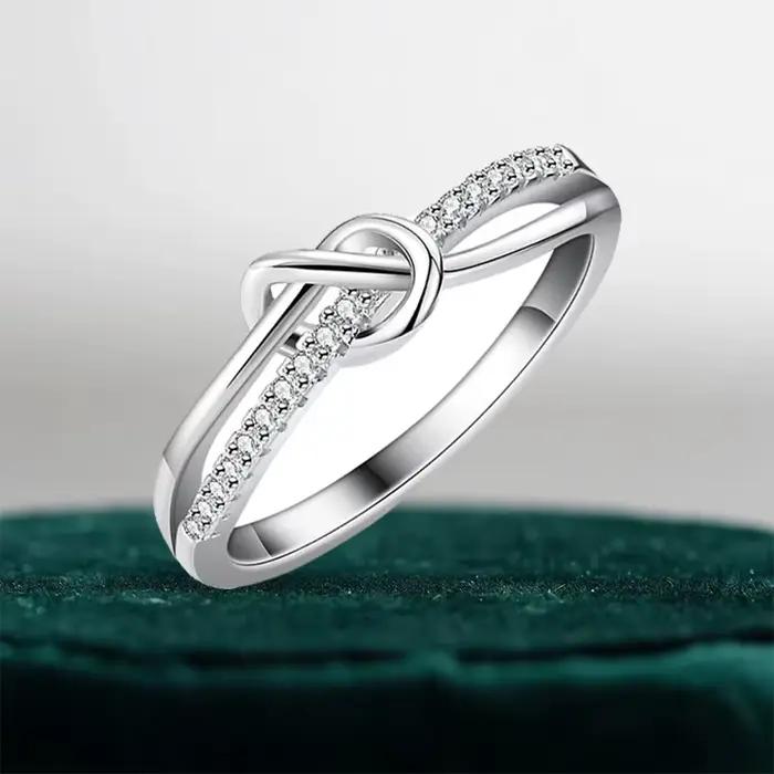 Bague en argent sterling 925 sertie de moissanite et zirconium pour femmes occasions d'engagement alliances de mariage élégantes style moderne
