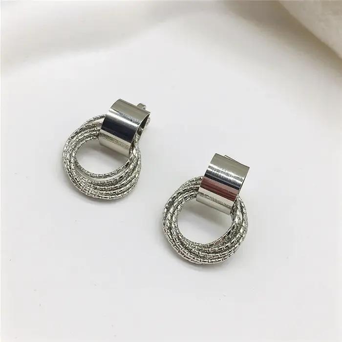 Boucles d'oreilles pendantes rondes en métal vintage pour femmes