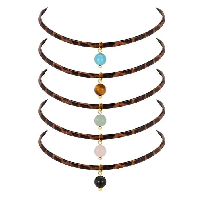 Collier ras du cou en cuir imprimé léopard avec pendentif en pierre naturelle