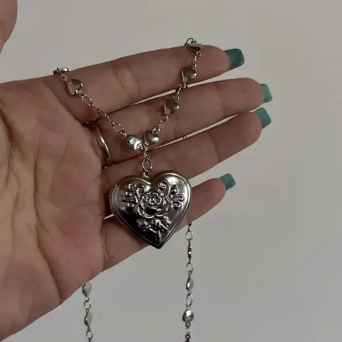Collier pendentif cadre médaillon photo coeur romantique pour femme