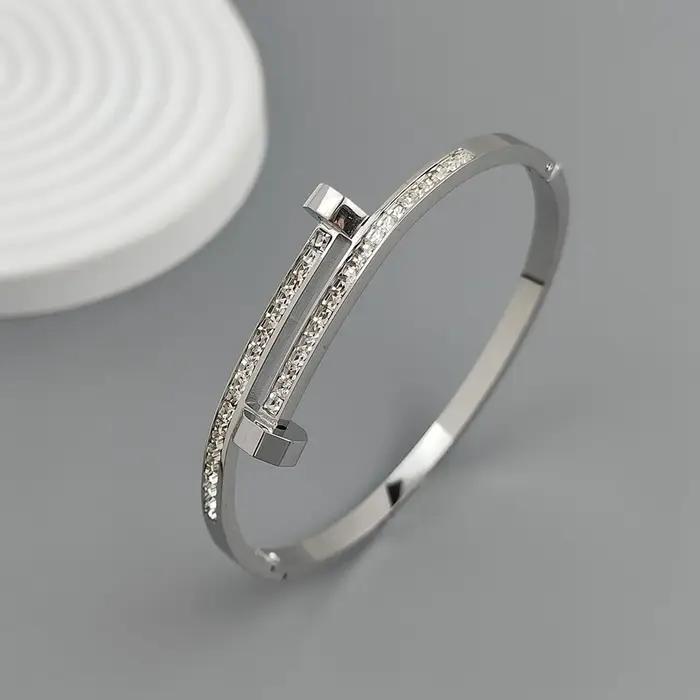 Nouveau bracelet plaqué or en acier inoxydable et zircon pour ongles 18K, bracelet de couple étanche de haute qualité, cadeau pour femme