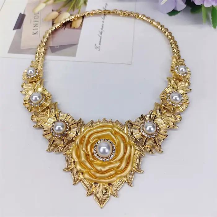 ESALE 2026 Nouvel ensemble de bijoux en perles blanches, accessoires de bijoux de luxe pour mariage, cadeau pour femmes, cadeau pour la fête des mères, cadeau pour la Saint-Valentin