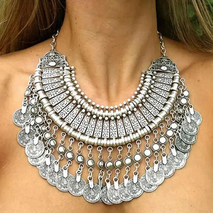 Collier ras du cou style Bohème Gypsy avec pampilles et pièces de monnaie métalliques bijoux ethniques tribaux afghans turcs pour femmes occasions spéciales