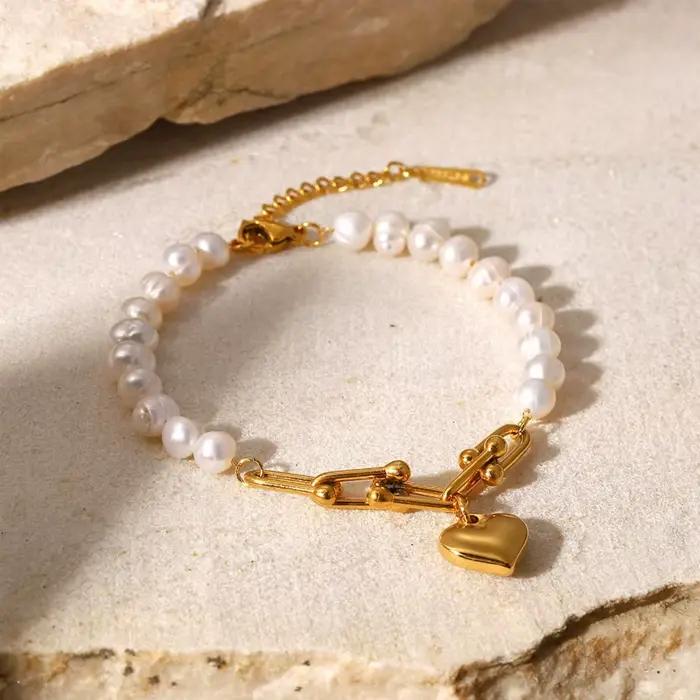 Bracelet doré élégant perles motif cœur finition vintage pour femmes occasions spéciales cadeau