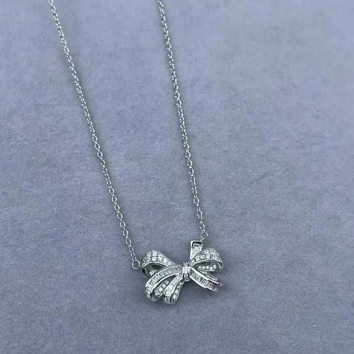 Collier classique de luxe en argent sterling S925 pour femme. Design papillon 1:1, empilable, longue