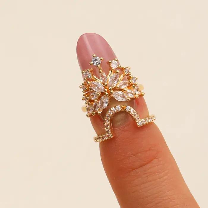 Bague d'ongle en zircon brillant exquise pour femme