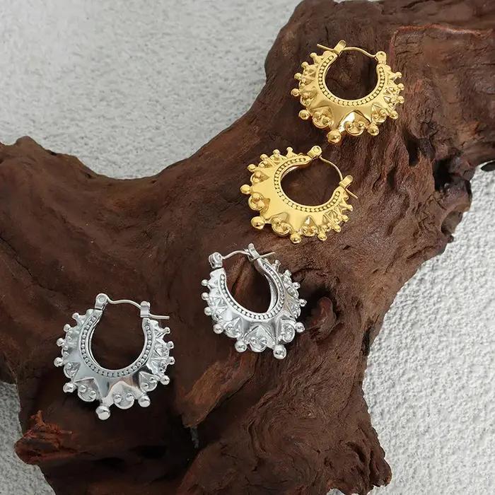 Boucles d'oreilles victoriennes élégantes en acier inoxydable bohème rétro pour femmes grandes occasions festives et quotidiennes