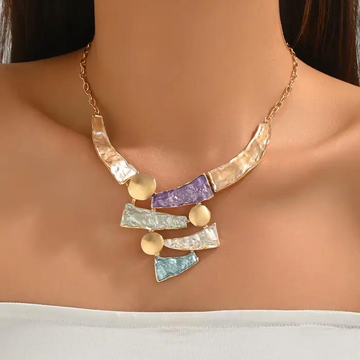 Collier bavoir géométrique bohème coloré en émail