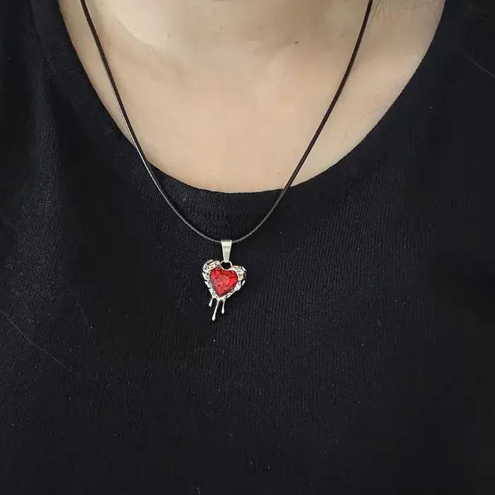 Collier ras du cou gothique Harajuku avec pendentif en forme de cœur