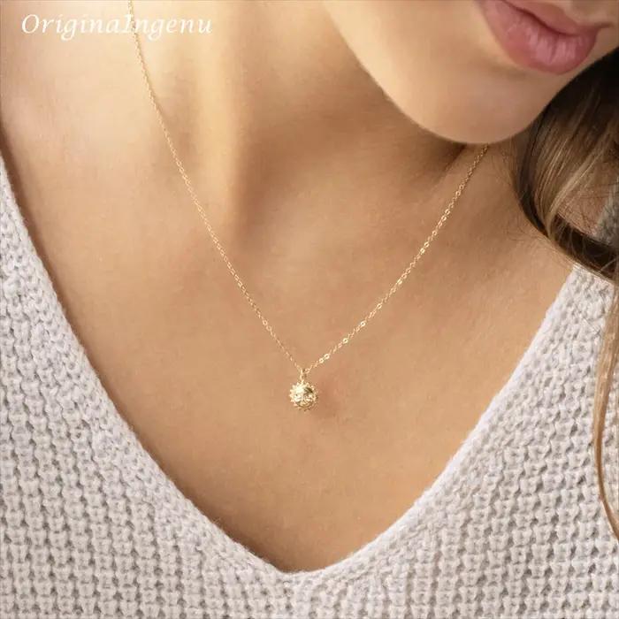 Collier pendentif soleil doré rempli d'or 14K bijou fait à la main pour femmes occasions spéciales soirée événements modèles