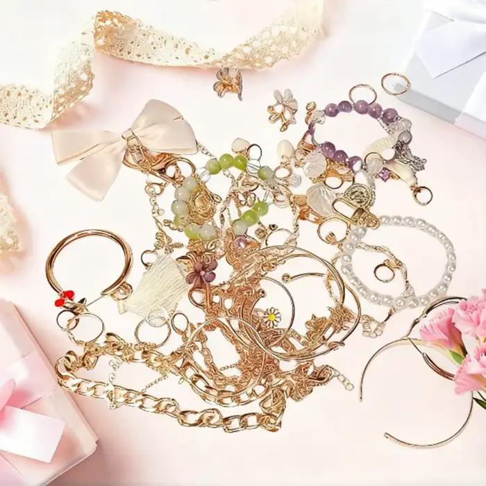Coffret Cadeau Pot à Bijoux Vintage – Pot à Bijoux Mystère pour Femme – Ensemble de Bijoux Mixtes Surprise avec Colliers, Boucles d'Oreilles et Bagues pour Elle