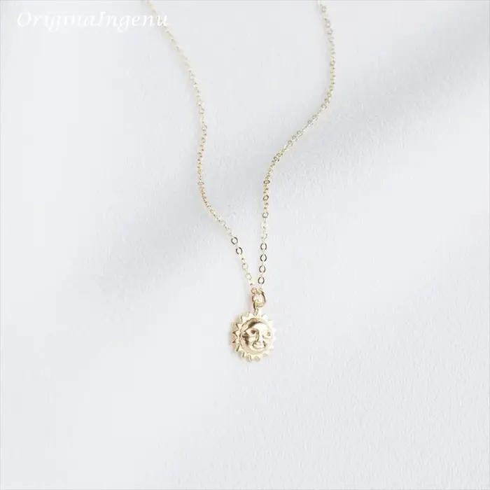 Collier pendentif soleil doré rempli d'or 14K bijou fait à la main pour femmes occasions spéciales soirée événements modèles