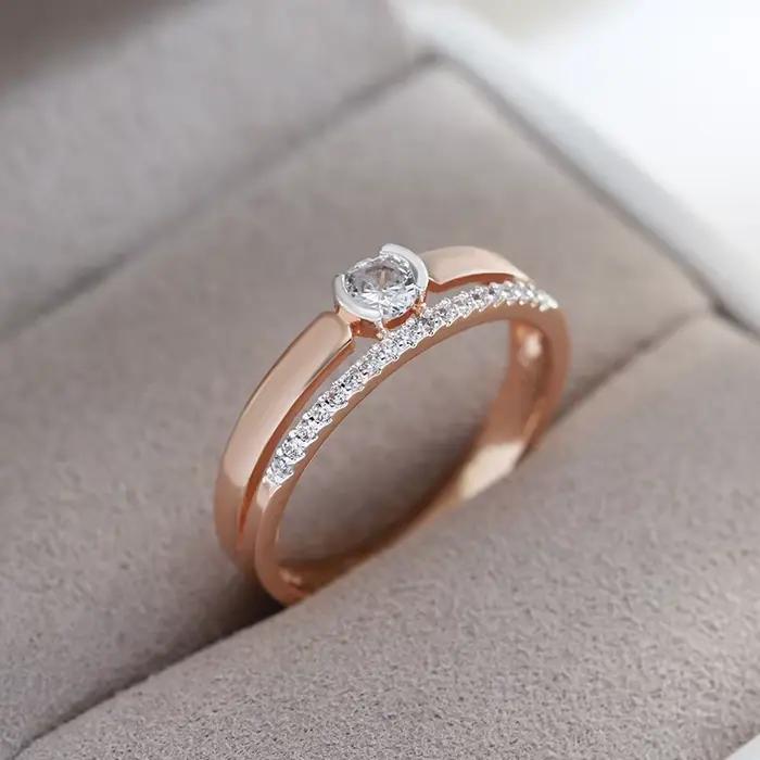 Bague de luxe pour femme en plaqué or 18 carats avec zircon naturel blanc et design géométrique ajustable pour mariage et cadeau